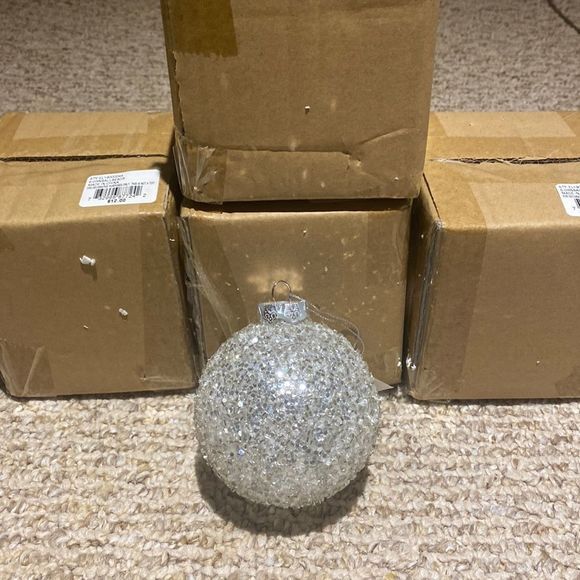 NWT. Holiday Lane by Macys Silver Ball Ornament Bundle - Picture 1 of 6